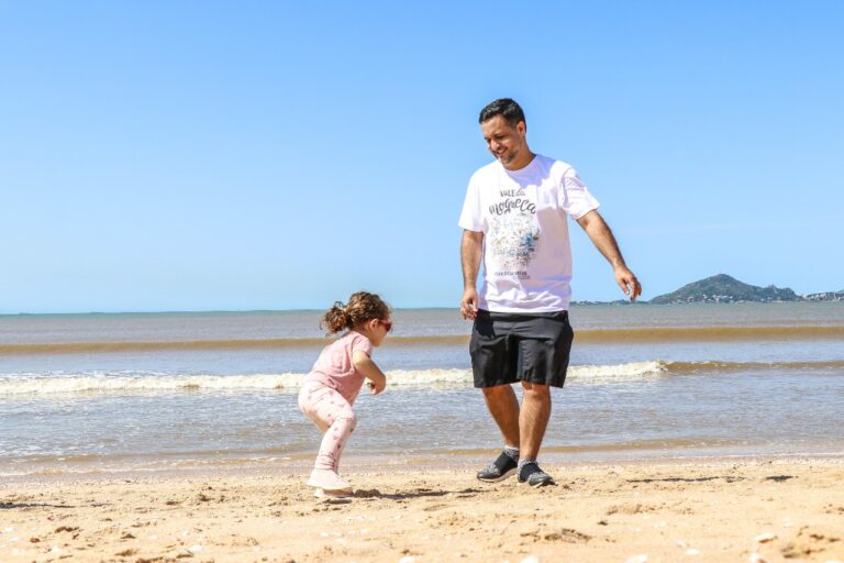 Gandini apresenta projeto para a nova legislatura: “Cabe ao poder público a obrigação de informar à coletividade sobre as condições de balneabilidade de praias de maneira mais transparente e in loco, zelando pela saúde pública e bem-estar da população”. Crédito: Assessoria parlamentar.