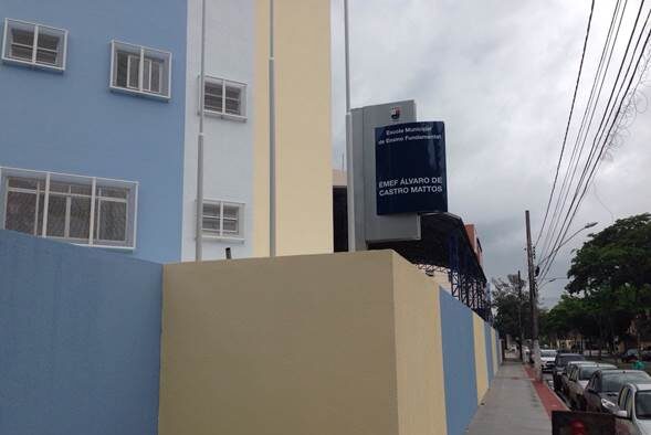 EMEF "ÁLVARO DE CASTRO MATTOS" REABRE